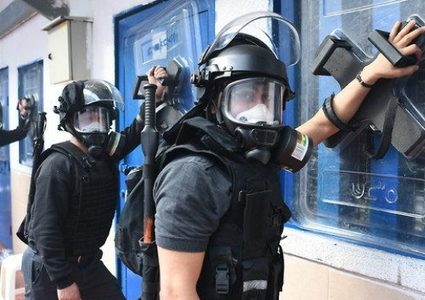 طالبان من جامعة النجاح ينضمان لإضراب الأسرى في سجون الاحتلال