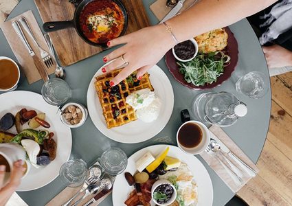 احذروا من تناول هذه الأطعمة ليلا!