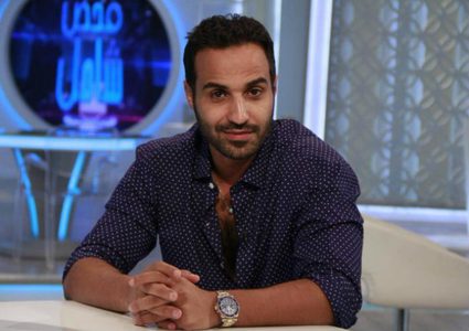 أحمد فهمي يسخر من إطلالته في يوم زفافه