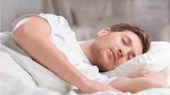 لماذا نستيقظ أثناء النوم