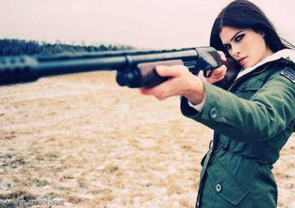 وفاة عارضة الأزياء و أخطر امرأة في العالم  .. فكيف توفيت ؟