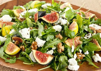 سلطة التين بالجرجير