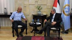 اشتية يلتقي وفدا من حملة "كرامة" ويشيد بجهودهم