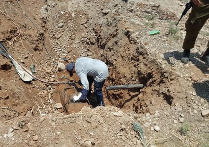 الاحتلال يغلق فتحات المياه المغذية لقرية بردلة بالأغوار