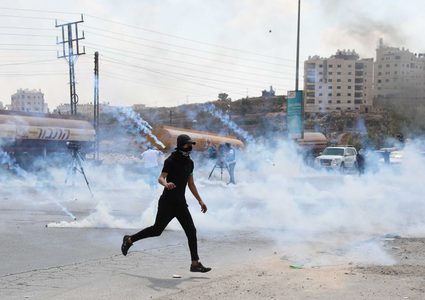 إصابات بمواجهات مع الاحتلال في رام الله والخليل