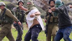 إصابة مواطن إثر اعتداء للمستوطنين شرق رام الله