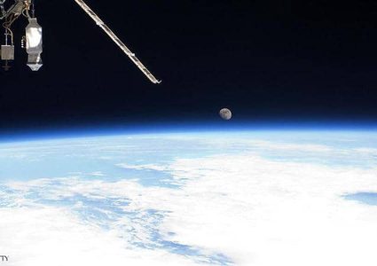 هل أصبح من الممكن السفر إلى القمر بالكيبل الفضائي؟