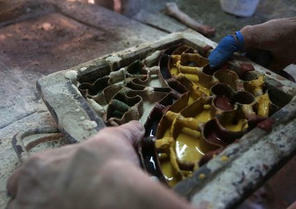 مصنع أصلان في نابلس...الوحيد الذي ينتج بلاطاً تقليدياً بالضفة