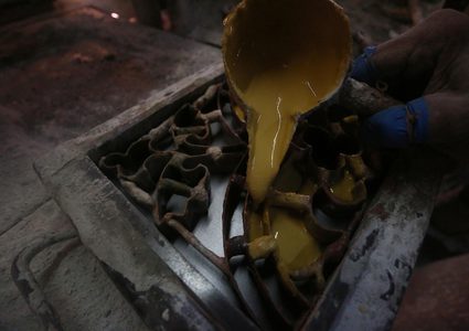 مصنع أصلان في نابلس...الوحيد الذي ينتج بلاطاً تقليدياً بالضفة