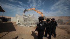 الاحتلال يعتدي على رئيس وعدد من أعضاء بلدية تقوع