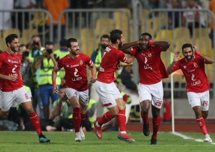 الأهلي يطيح الزمالك ويفوز بلقب "السوبر المصري"
