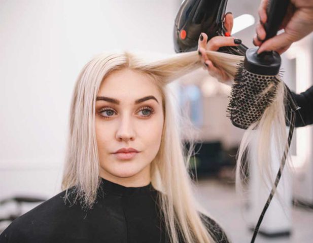 سيدة أمريكية تصاب بداء تآكل اللحم بعد زيارتها لصالون تجميل !