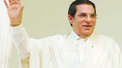 بن علي يوارى الثرى في المدينة المنورة