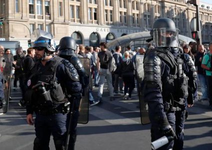 باريس: استنفار قبيل مظاهرات "السترات الصفراء"