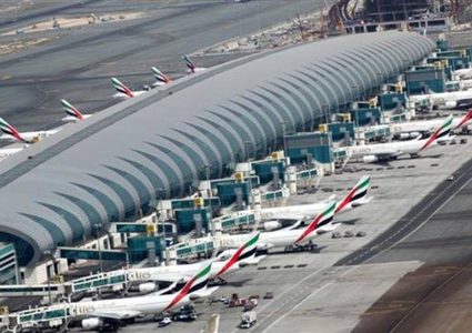 نشاط مشتبه لطائرات مسيرة قرب مطار دبي