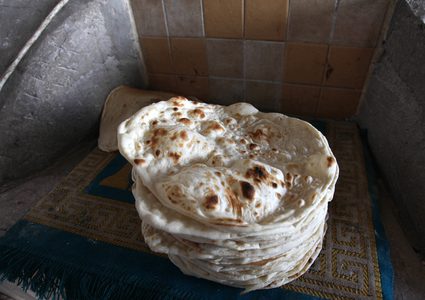 رائحة خبز "الصاج" تفوح من شوارع غزة