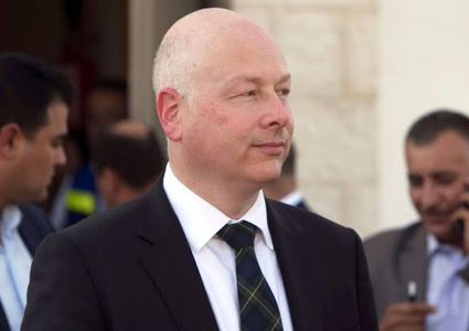 هآرتس: غرينبلات طلب لقاء غانتس للتباحث حول "صفقة القرن"