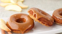 دوناتس التفاح المقلية بالقرفة