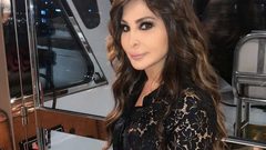 خطأ من إليسا يتحول إلى "تراند"