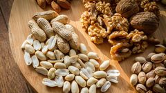 فوائد تناول الجوز بشكل يومي