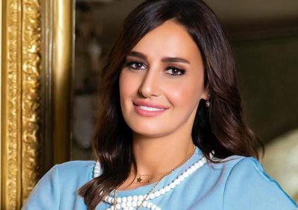 حلا شيحة تجري عملية تجميل