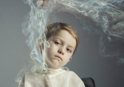 دراسة: التدخين يعرض الأطفال لنبضات القلب غير المنتظمة