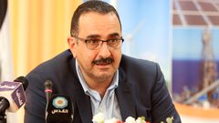 ملحم يبحث مشكلة الكهرباء مع محافظ طولكرم عصام أبو بكر