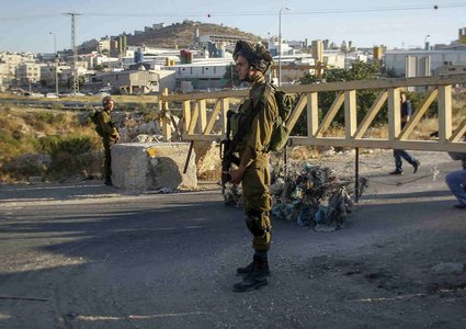 الاحتلال ينصب بوابة حديدية قرب حاجز برطعة بجنين