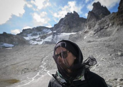 سويسرا.. إقامة جنازة مهيبة لنهر جليدي انحسر بسبب التغير المناخي