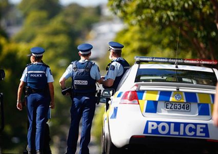 بعد أن بدأت بالتحلل.. العثور على جثة طالب داخل غرفته في نيوزلندا