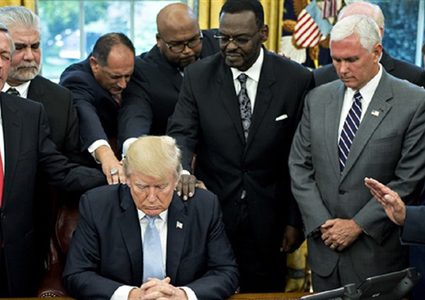 خبير دولي: سيناريو عزل ترامب قابل للتحقق رغم طول الطريق