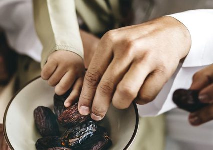 فوائد رائعة للبلح الأسود