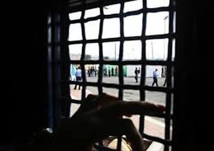 الأسيرة اللبدي تواصل إضرابها المفتوح عن الطعام