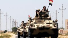 استشهاد وإصابة ضابط و9 جنود مصريين أثناء اشتباكات مع إرهابيين