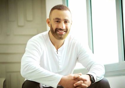 أحمد السقا ينفي شائعات طلاقه