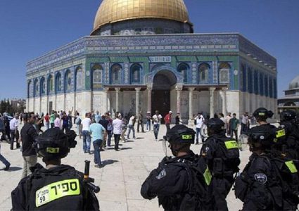 دعوات متطرفة لاقتحام الأقصى غدًا