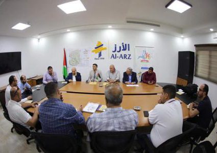 وزير المواصلات يفتتح معرض "هلا نابلس"