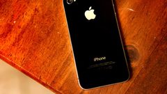 أبل تعود إلى تصميم "آيفون 4" لإستخدامه في هاتف العام القادم