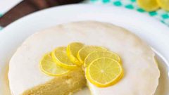 كيك الليمون بالصلصة