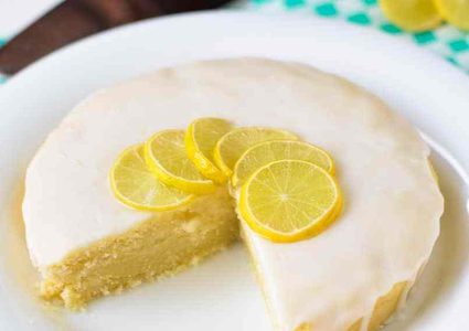 كيك الليمون بالصلصة