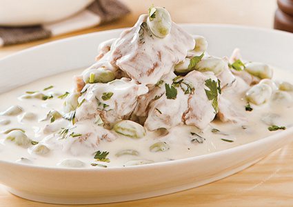 الفول باللبن