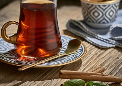 أيهمـا أفضـل كوب الشاي أم فنجان القهـوة لتنشيط الجسم ؟