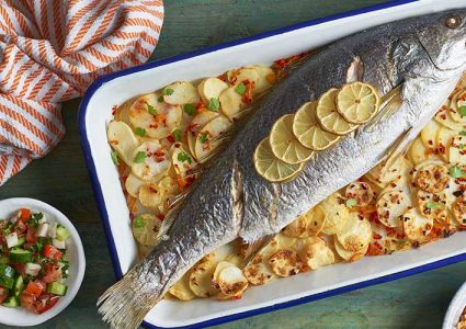 سمكة محشية بالفرن