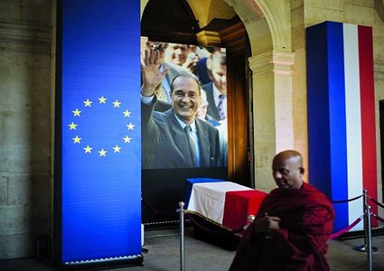 فرنسا تودع رئيسها الأسبق جاك شيراك