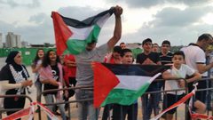 الاحتلال يعتدي على متضامنين مع الاسير سامر العربيد