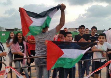 الاحتلال يعتدي على متضامنين مع الاسير سامر العربيد