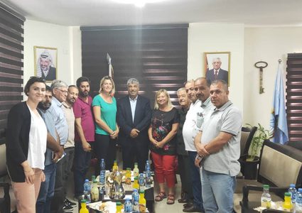 عساف يطلع وفداً فرنسياً على انتهاكات الاحتلال