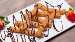 حلوى الشوروس المقلية