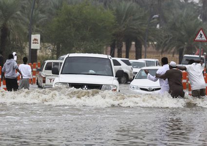 سيول وأمطار شديدة في مكة