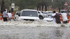 سيول وأمطار شديدة في مكة